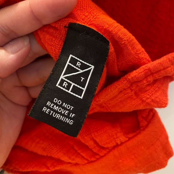 Red Love Whit Crop Top - Picture 3 of 4